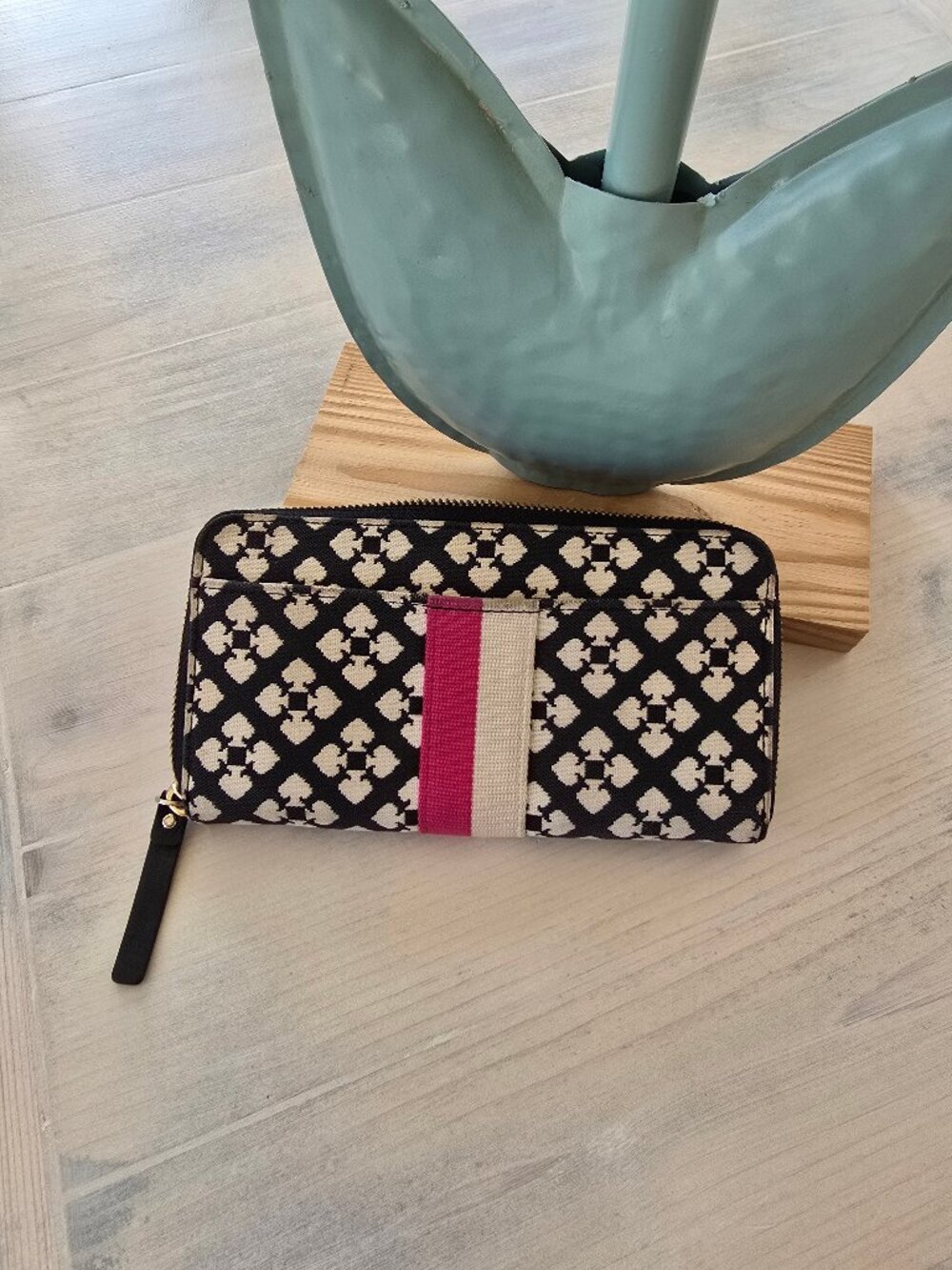Kate Spade New York wallet - Picture 3 of 8
